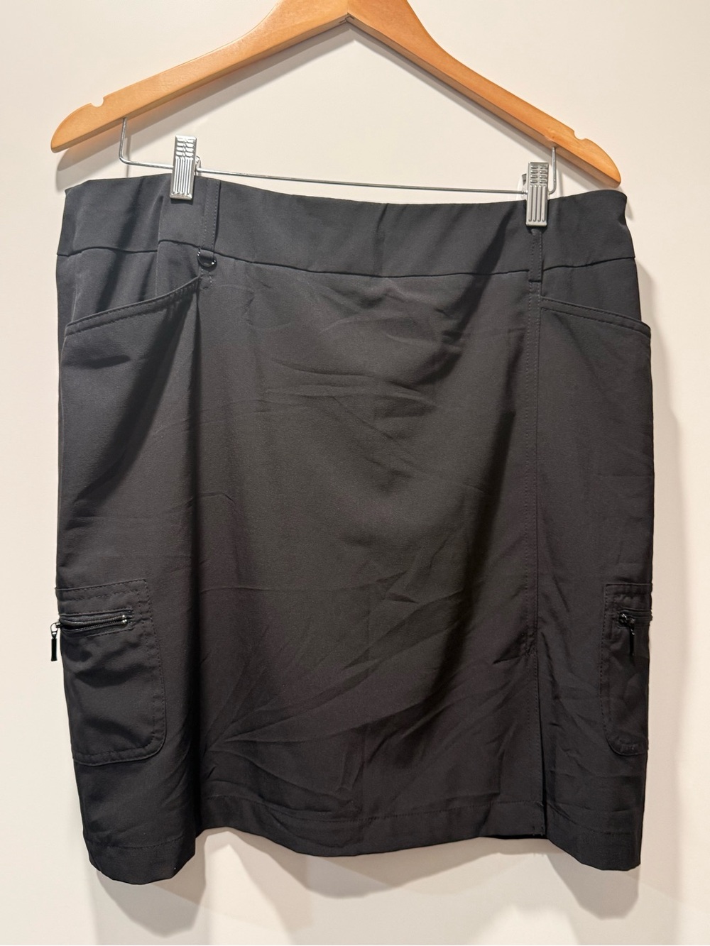 Zero Restriction Zenergy Golf Black Performance Cargo Skort Size 2